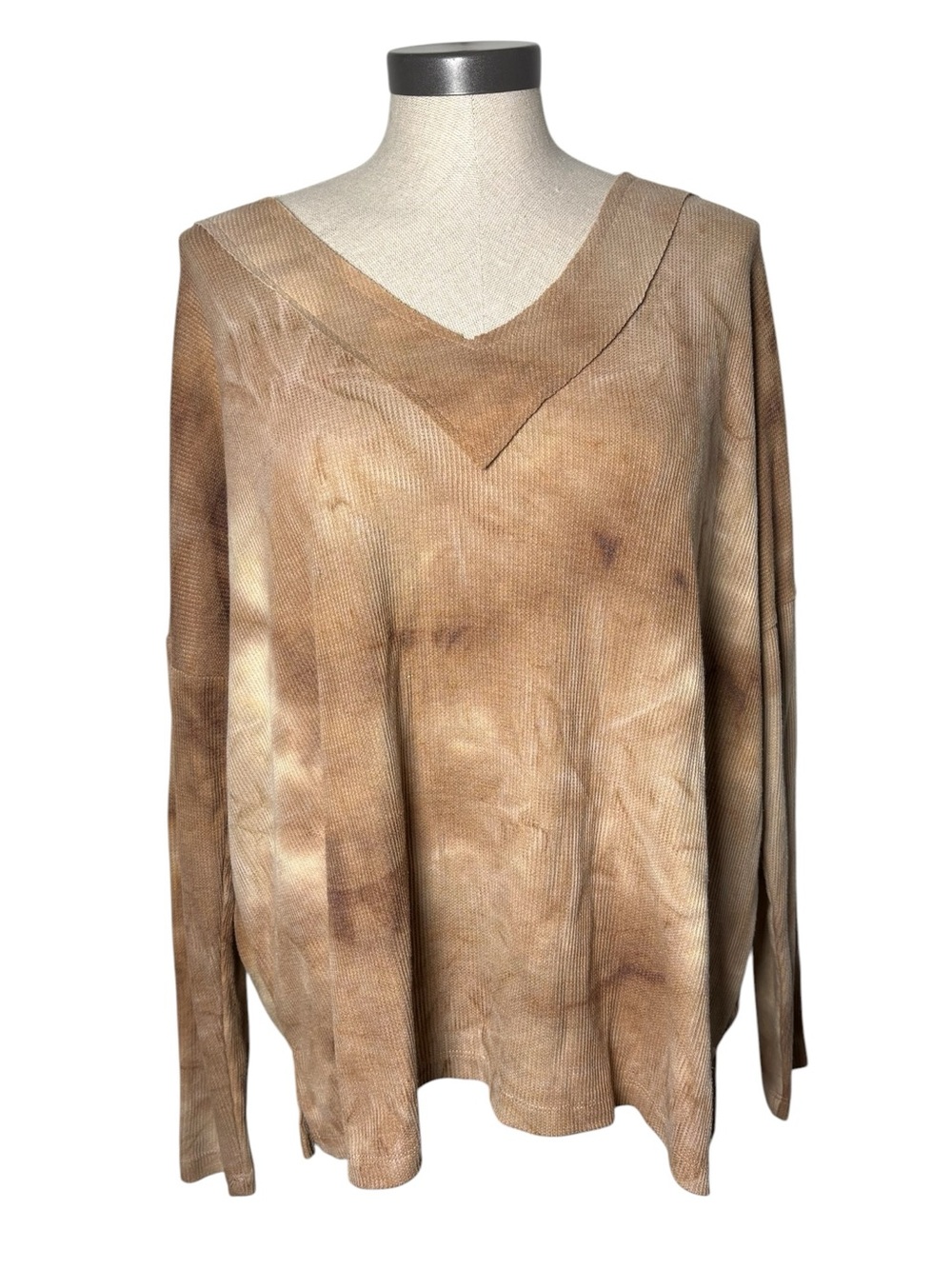 BKE Large Brown Tie Dye Waffle Knit V Neck Oversized Boho Long Sleeve Top